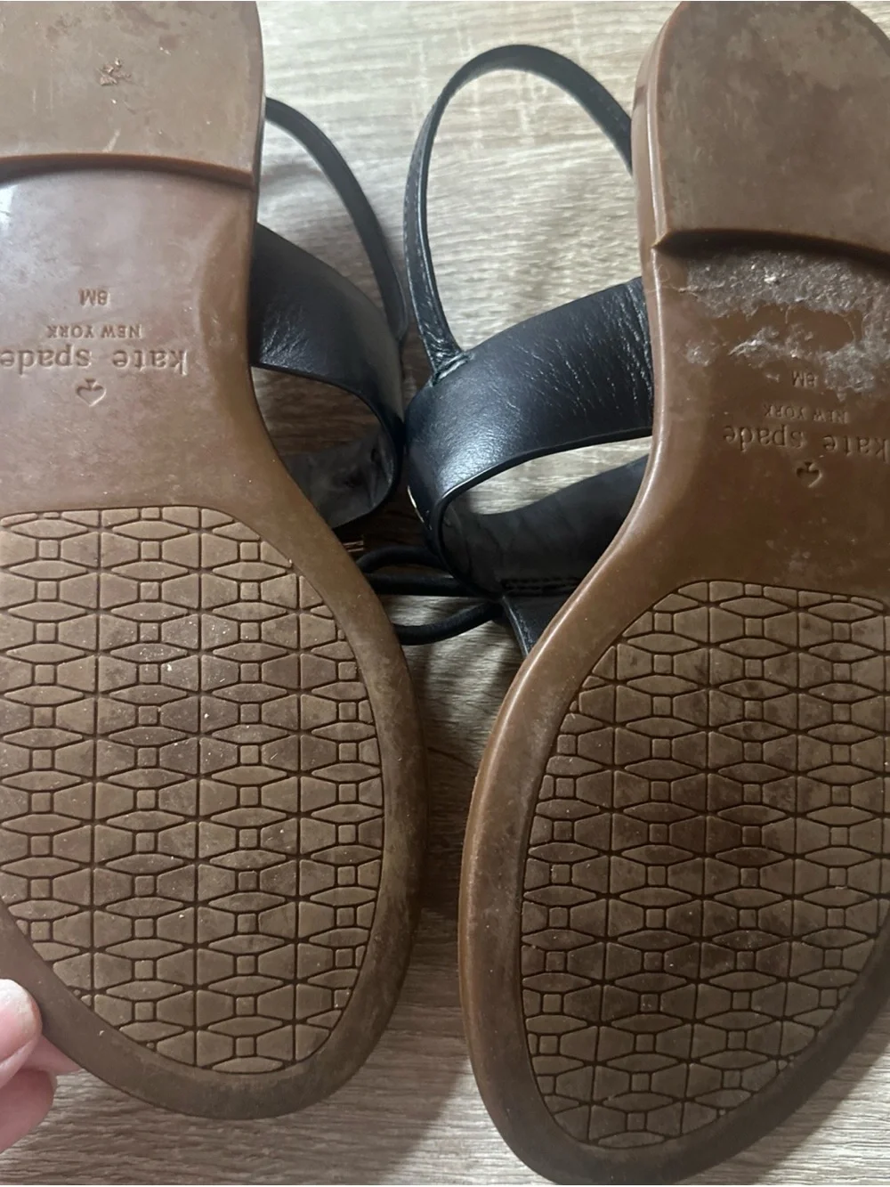 Kate Spade Black Leather T Strap Bow Carolina Sandals Women's US 8 M Thong